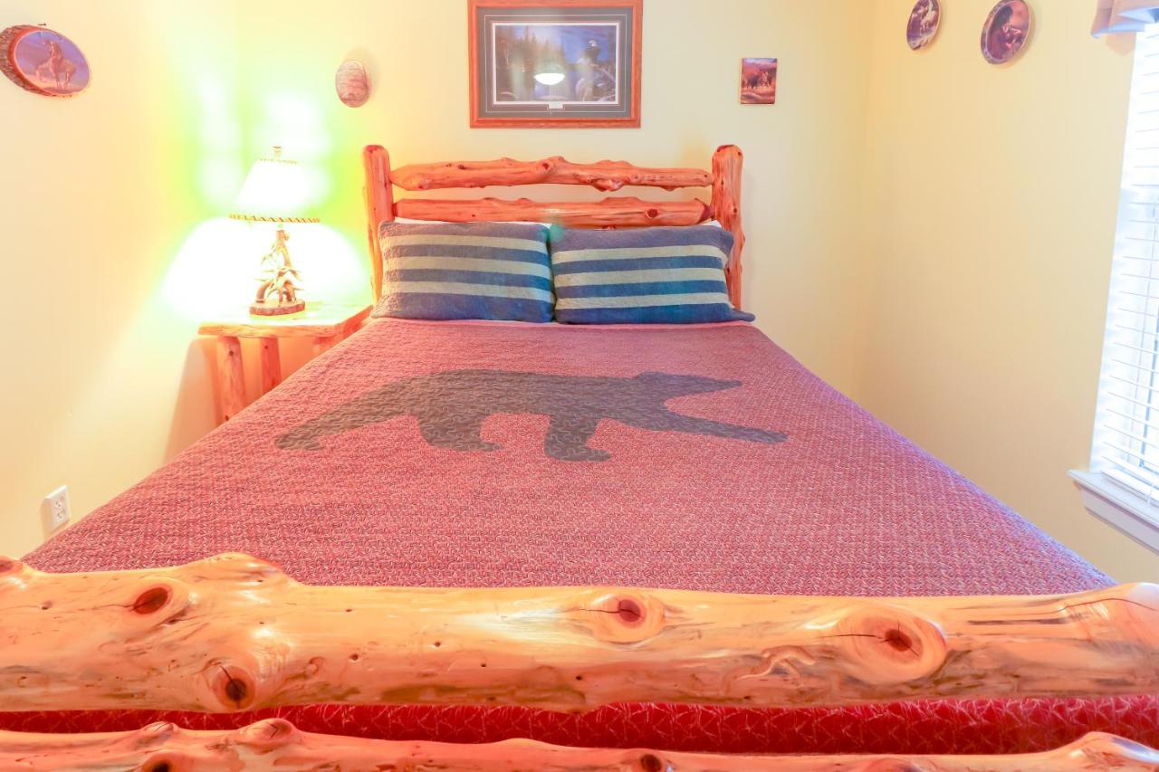 Little Bear Retreat 1 Βίλα Helen Εξωτερικό φωτογραφία